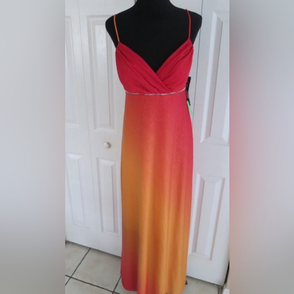 Ombrè Onyx Red-Orange Size 12